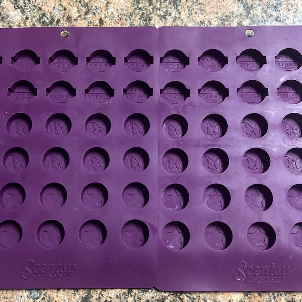 2 Scentsy Silicone Wax Mold Trays